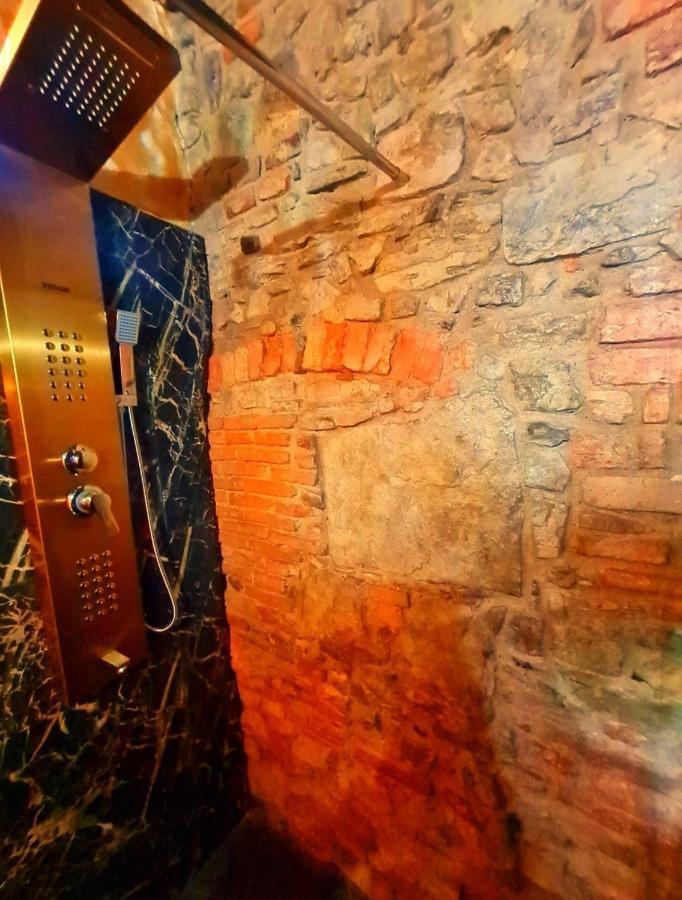 Suite Caravaggio Albavilla ภายนอก รูปภาพ