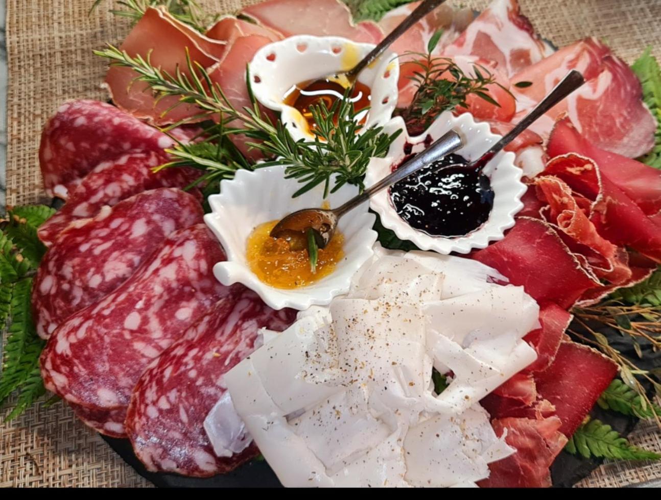 Suite Caravaggio Albavilla ภายนอก รูปภาพ